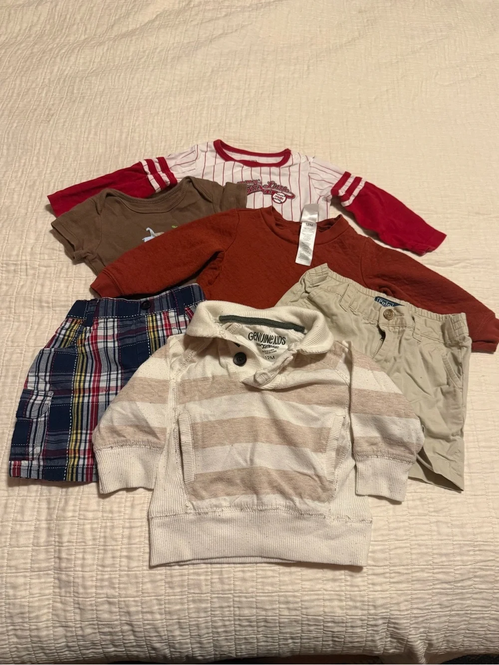 Lot of 6 piece baby clothes 12 months various brands in good condition